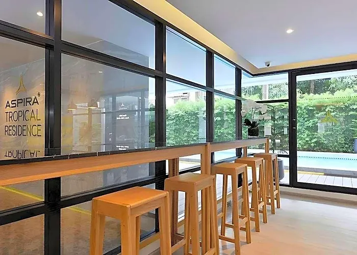 Ekamai Hotel 3*