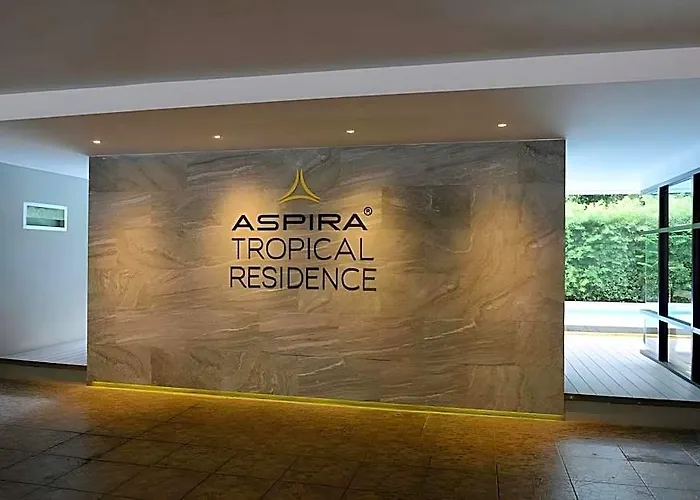 Hotel Ekamai 3*