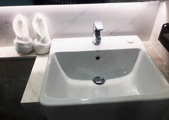 Ekamai 3*